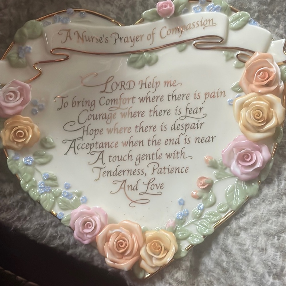 A nurses prayer of compassion heart plate heart shaped hanging plate